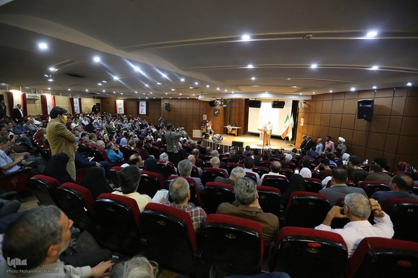 رونمایی از کتاب‌های «اندیشه‌های فلسفی ابن‌سینا» و «حکمت صدرایی در جهان اسلام»