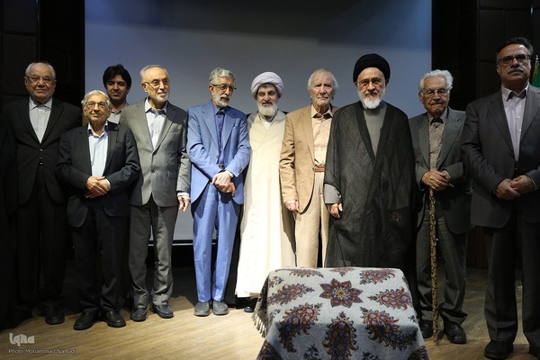 رونمایی از کتاب‌های «اندیشه‌های فلسفی ابن‌سینا» و «حکمت صدرایی در جهان اسلام»