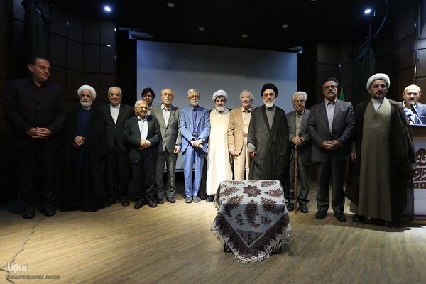 رونمایی از کتاب‌های «اندیشه‌های فلسفی ابن‌سینا» و «حکمت صدرایی در جهان اسلام»