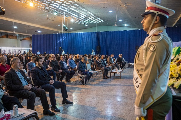 مراسم سراسری مهمانی لاله‌ها