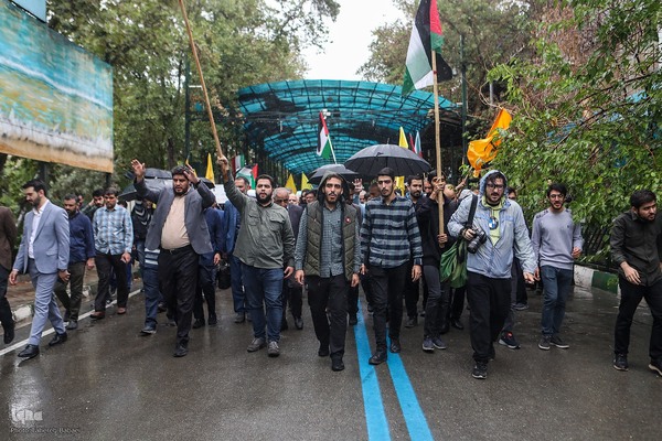 تجمع ضدصهیونیستی دانشجویان دانشگاه تهران