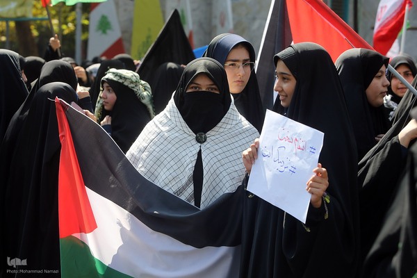 تجمع بزرگ فرهنگیان و دانش آموزان در حمایت از حزب الله لبنان