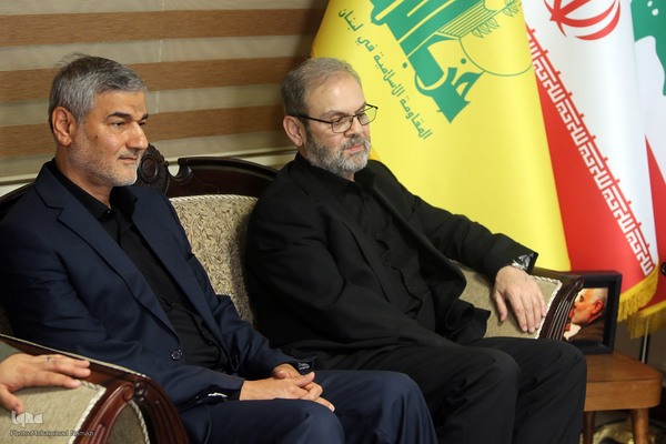 حضور مسئولان و شخصیت‌های سیاسی در دفتر حزب‌الله