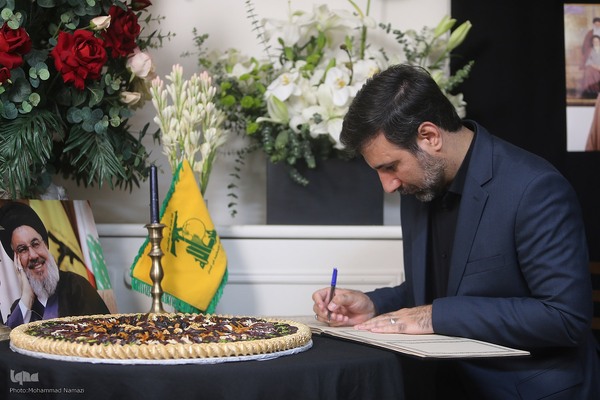 حضور مسئولان و شخصیت‌های سیاسی در دفتر حزب‌الله