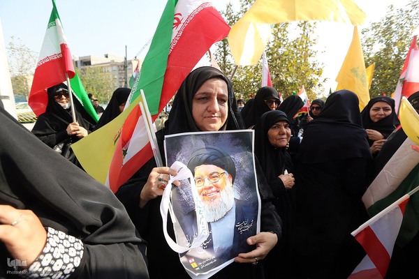 اجتماع مردمی زنان ایرانی در همدلی با بانوان لبنانی