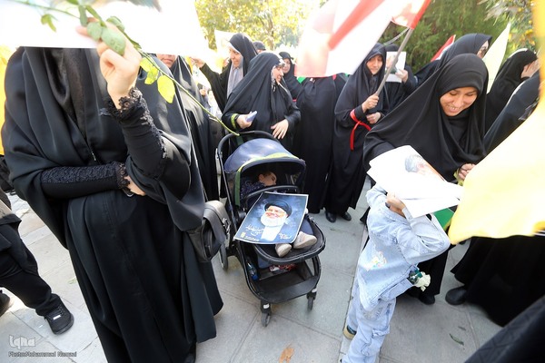 اجتماع مردمی زنان ایرانی در همدلی با بانوان لبنانی