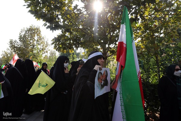 اجتماع مردمی زنان ایرانی در همدلی با بانوان لبنانی