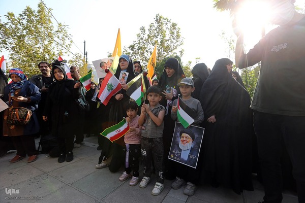 اجتماع مردمی زنان ایرانی در همدلی با بانوان لبنانی