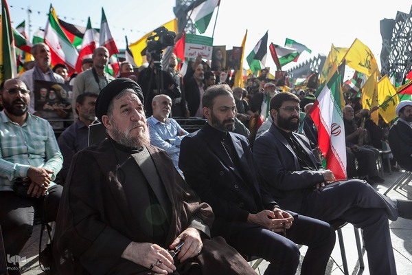 تجمع بزرگ مردم تهران برای اعلام حمایت از اجرای عملیات «وعده صادق ۲»