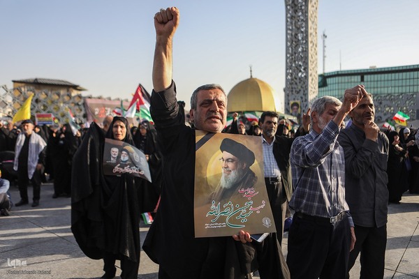 تجمع بزرگ مردم تهران برای اعلام حمایت از اجرای عملیات «وعده صادق ۲»