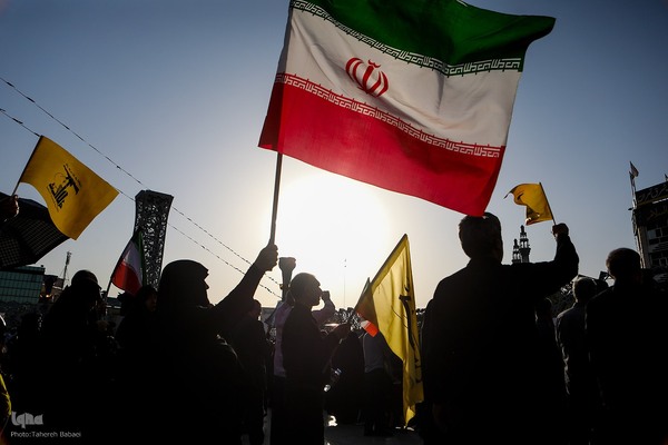 تجمع بزرگ مردم تهران برای اعلام حمایت از اجرای عملیات «وعده صادق ۲»