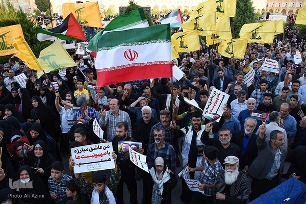تجمع بزرگ مردم اصفهان در حمایت از عملیات «وعده صادق ۲»