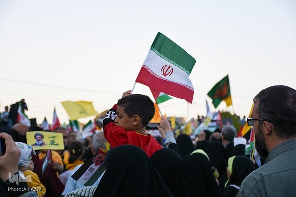 تجمع بزرگ مردم اصفهان در حمایت از عملیات «وعده صادق ۲»