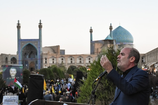 تجمع بزرگ مردم اصفهان در حمایت از عملیات «وعده صادق ۲»