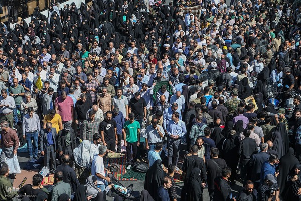 حضور پرشور مردم در نماز جمعه تهران