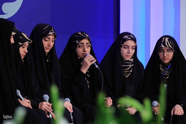 رقابت قرآنی بانوان همخوان در مصلی تبریز