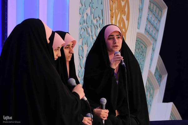 رقابت قرآنی بانوان همخوان در مصلی تبریز