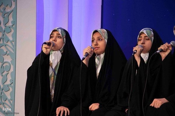 رقابت قرآنی بانوان همخوان در مصلی تبریز