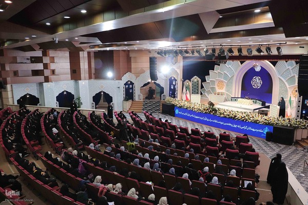 مراسم اختتامیه بخش نغمات بانوان چهل و هفتمین دوره مسابقات سراسری قرآن کریم در مصلی تبریز برگزار شد.