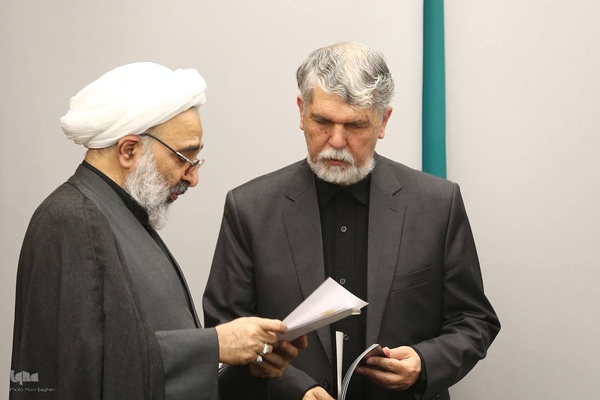 دیدار اعضای سیاستگذاری شانزدهمین همایش بین‌المللی بانوان قرآن‌پژوه با وزیر ارشاد