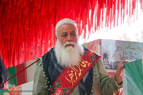 تشییع پیکرهای مطهر شهدای گمنام در اصفهان