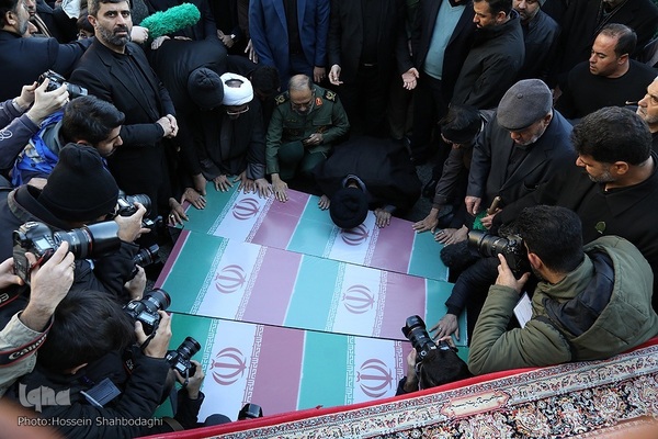 تشییع پیکرهای مطهر شهدای گمنام در قم