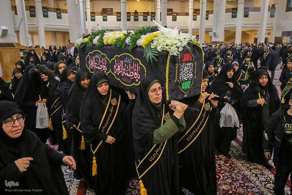 تشیع نمادین حضرت زهرا (س) در شاهچراغ(ع)