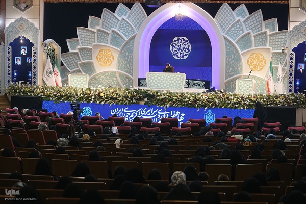 هفتمین شب مسابقات سراسری قرآن در بخش بانوان