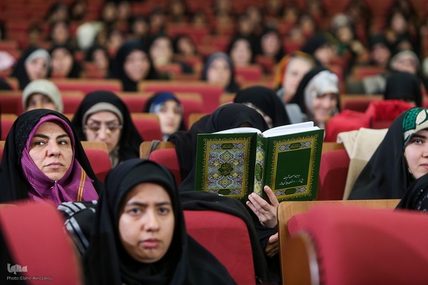 هفتمین شب مسابقات سراسری قرآن در بخش بانوان