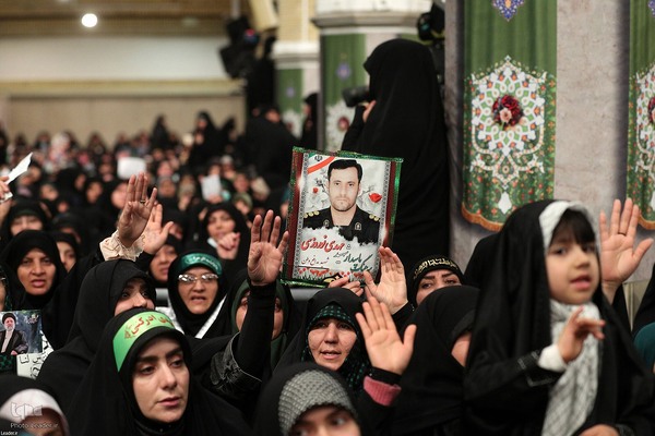 دیدار جمعی از مداحان و شاعران اهل‌بیت‌ (ع) با رهبر معظم انقلاب