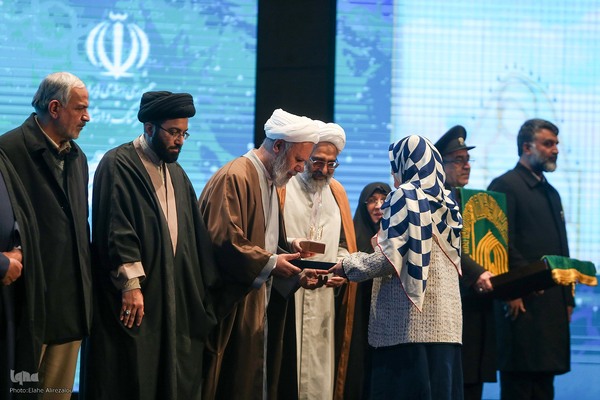 شانزدهمین همایش بانوان قرآن‌پژوه