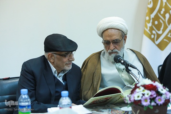 معرفی و رونمایی کتاب «کلام مبین»