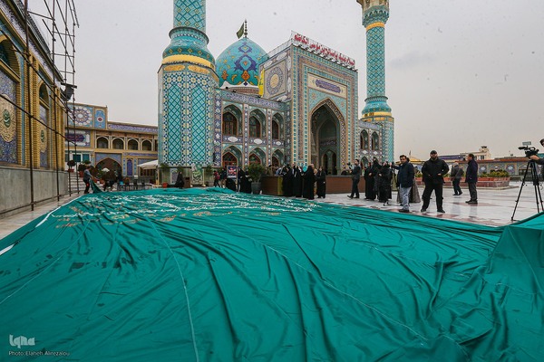 رونمایی از بزرگترین کتیبه دست‌نویس کشور در امام زاده صالح