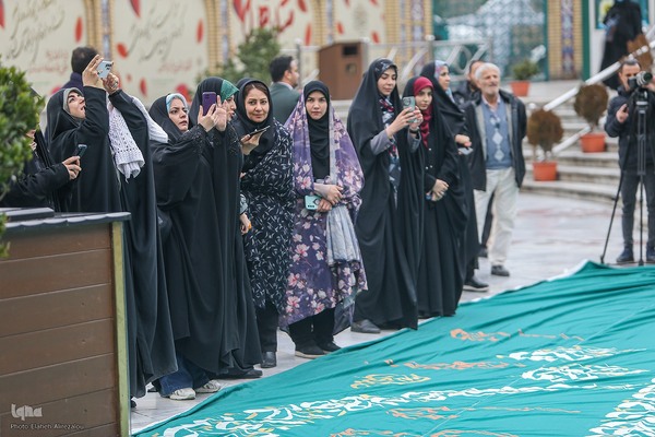 رونمایی از بزرگترین کتیبه دست‌نویس کشور در امام زاده صالح