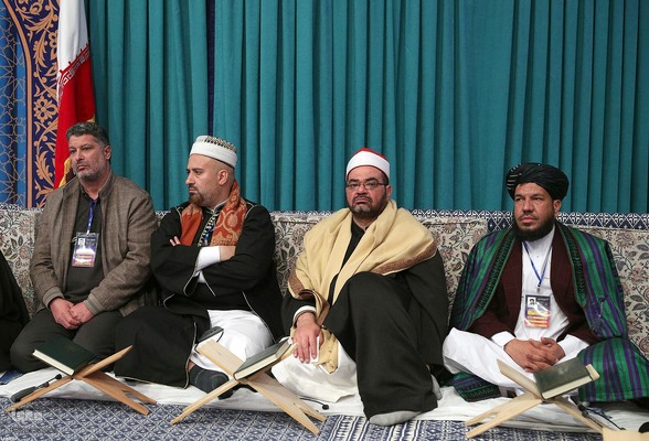 دیدار شرکت‌کنندگان مسابقات بین‌المللی قرآن کریم با رهبر معظم انقلاب