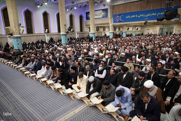 دیدار شرکت‌کنندگان مسابقات بین‌المللی قرآن کریم با رهبر معظم انقلاب