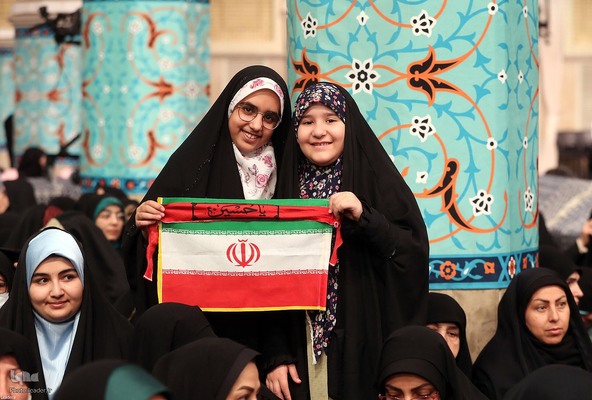 دیدار شرکت‌کنندگان مسابقات بین‌المللی قرآن کریم با رهبر معظم انقلاب