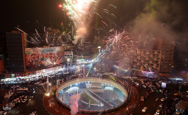 نورافشانی در میدان ولی‌عصر (عج) به مناسبت نیمه شعبان