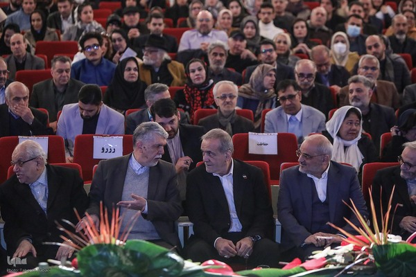 آیین اختتامیه چهل و دومین جایزه کتاب سال جمهوری اسلامی ایران