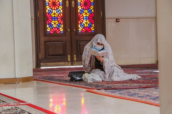 جزءخوانی قرآن کریم در حرم شاهچراغ (ع)