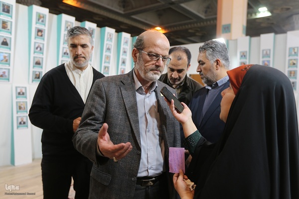 بازدید حسن مسلمی نائینی،‌ رئیس جهاددانشگاهی از نمایشگاه بین‌المللی قرآن کریم 