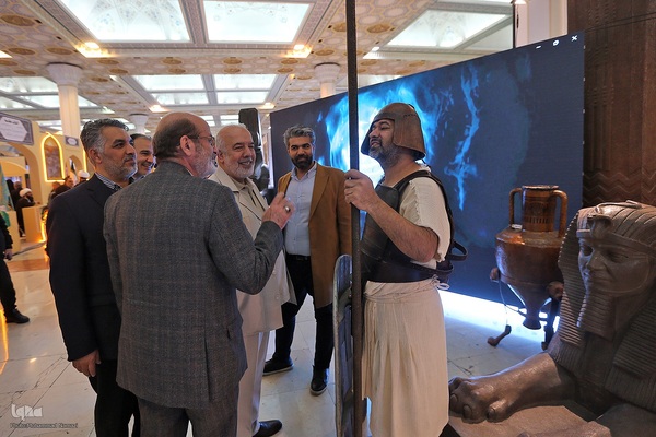 بازدید حسن مسلمی نائینی،‌ رئیس جهاددانشگاهی از نمایشگاه بین‌المللی قرآن کریم 