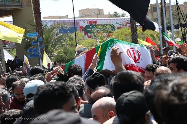 تشییع و خاکسپاری پیکر شهید زاهدی در اصفهان