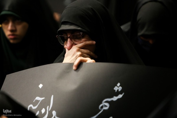 اجتماع دانشگاهیان دانشگاه‌های تهران در سوگ رئیس‌جمهور