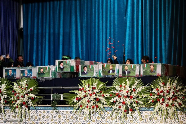 مراسم وداع با رئیس‌جمهور شهید در مصلی امام خمینی(ره)