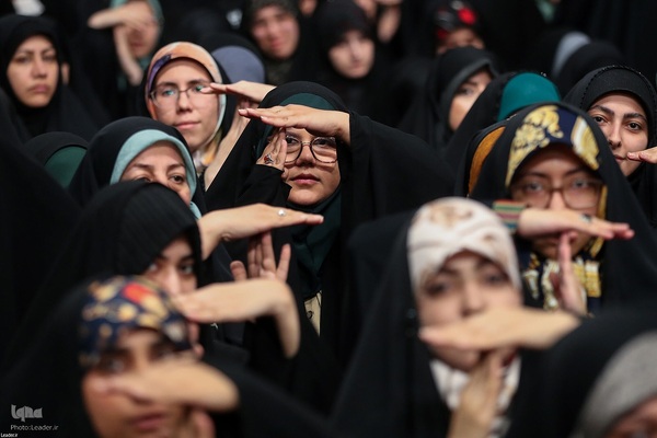 دیدار هزاران نفر از دانشجویان سراسر کشور با رهبر معظم انقلاب