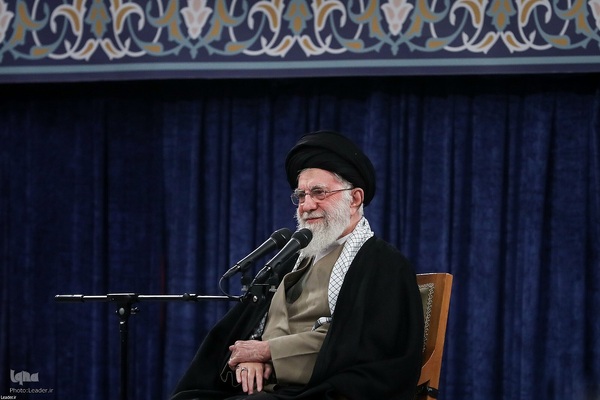 دیدار هزاران نفر از دانشجویان سراسر کشور با رهبر معظم انقلاب