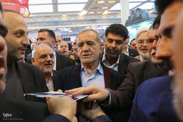 بازدید رئیس جمهور لز نمایشگاه قرآن کریم