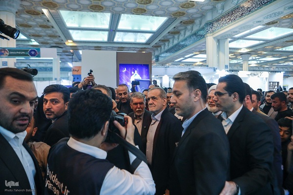 بازدید رئیس جمهور لز نمایشگاه قرآن کریم