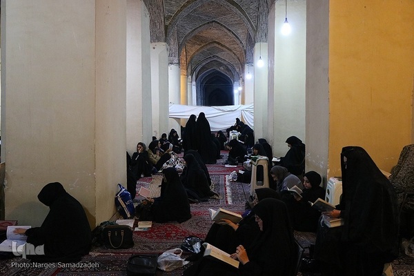 احیای شب نوزدهم ماه رمضان در مسجد جامع اصفهان 